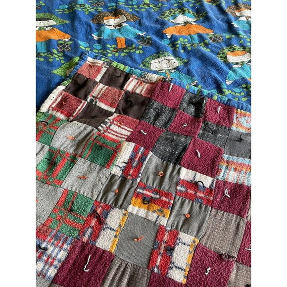 Vintage 70s handmade quilt, groovy retro print, reversible, hand sewn - Picture 2 of 10